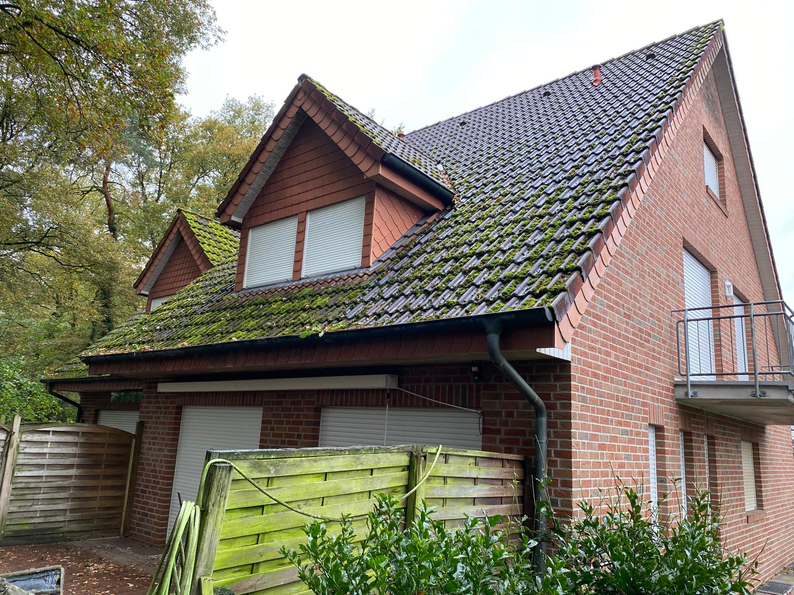 Verschmutztes Dach in Nordhorn